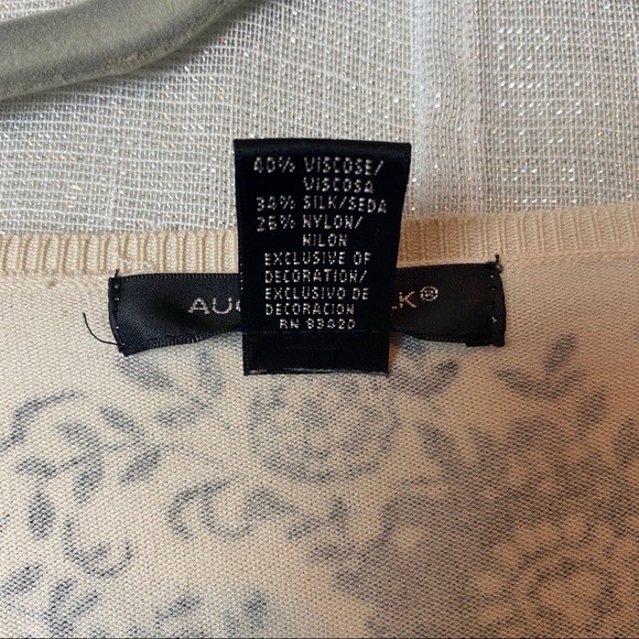 August Silk cream and black with lace ~XL - Picture 3 of 6